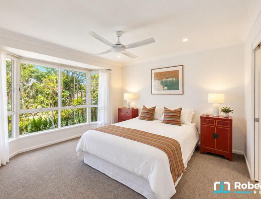 Spacious, Light-Filled Living in a Quiet Old Tewantin Cul-de-Sac image 10