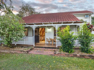 32 Gouldian Avenue, Condon