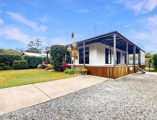 Stylish Little Gem in a Great Location image 7
