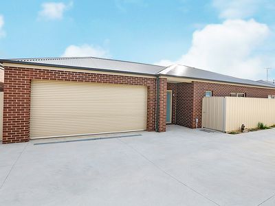 2 / 70-74 Christies Road, Leopold