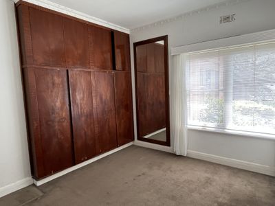 1 / 70-72 Eastern Beach, Geelong