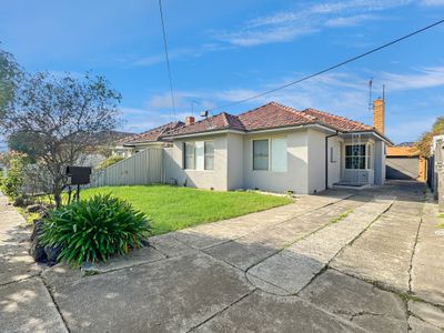 15 Dongola Road, West Footscray