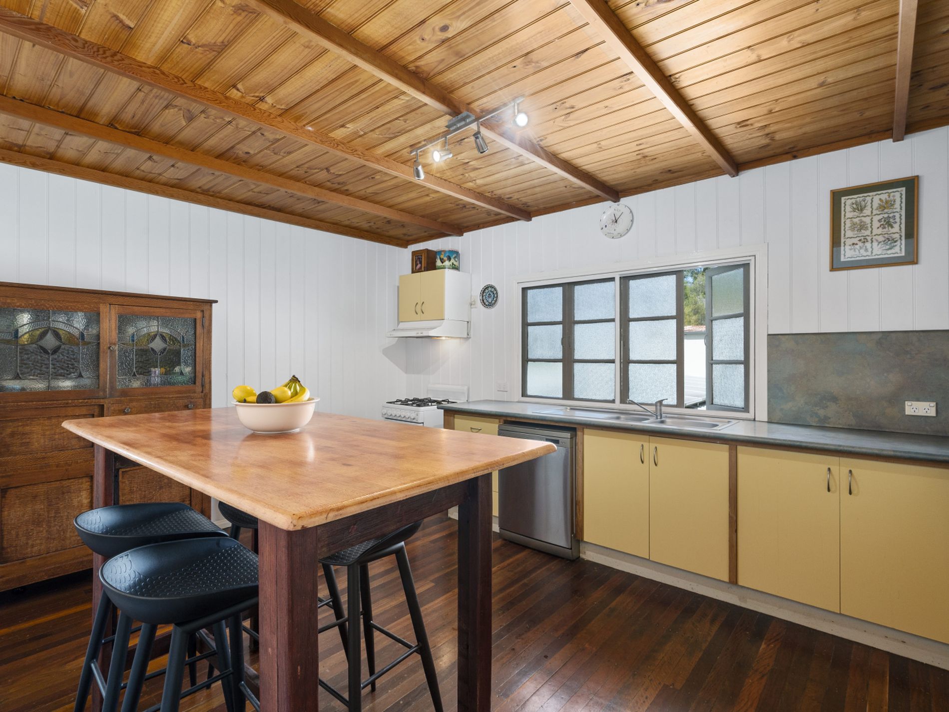 14 Beerburrum Road, Beerburrum Glasshouse Property Sales