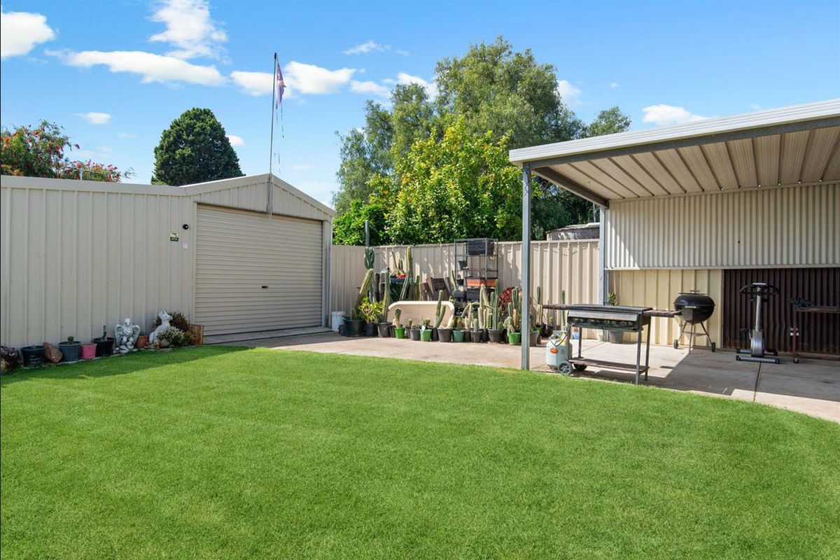 42 Garnet Drive, Salisbury East