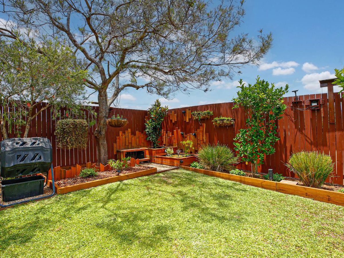 13 Lavender Crescent, Atherton