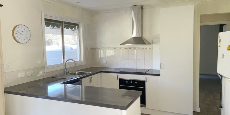 29 Ashwin Street , Violet Town