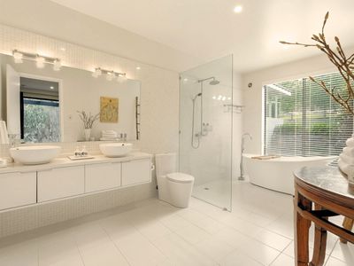 11903 Tasman Highway, Rocky Hills