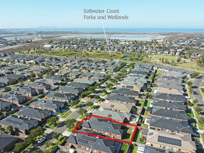 25 Peroomba Drive, Point Cook