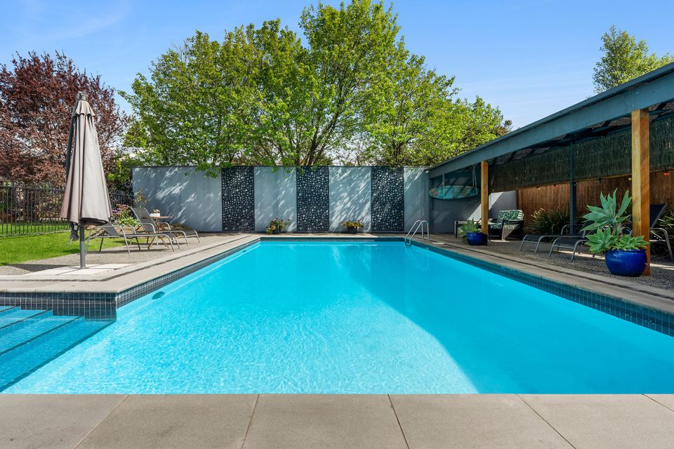 17-19 St Elmo Crescent, Highton