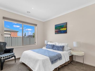 12 Clematis Crescent, Manor Lakes