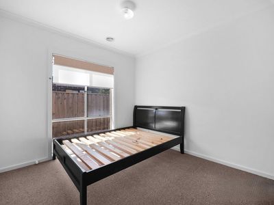 27 Rosewater Street, Manor Lakes