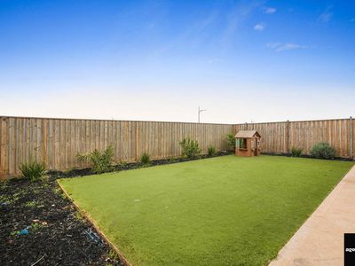 62 Lynwood Drive, Thornhill Park
