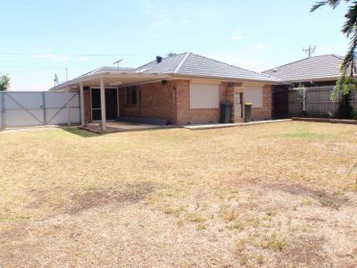 54 Opie Road, Deer Park