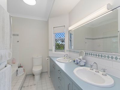 37 Jonquil Crescent, Annandale