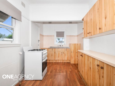 9 Devonshire Crescent, Oak Flats