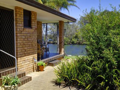 1 Sirius Key, Forster