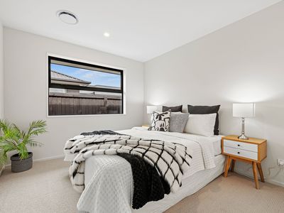 30 Guinevere Drive, Lincoln