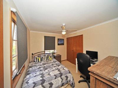 22 Deakin Drive, Flora Hill