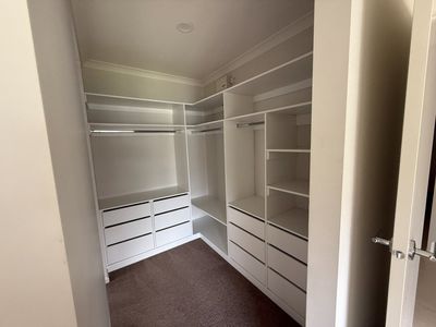 4 Gulf Road, Point Cook