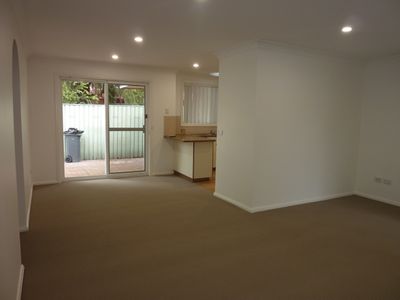 5 / 6A Fripp Crescent, Beverly Hills
