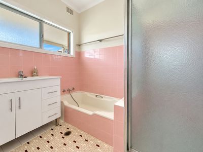 11 Marine Drive, Narooma