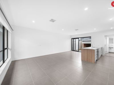 153 South Circuit, Oran Park
