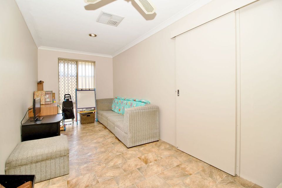 8 Maitland Cl, Cooloongup