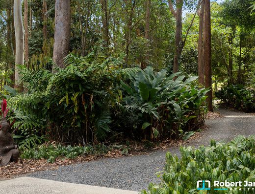Tranquil Acreage Retreat in Sought-After Doonan image 19