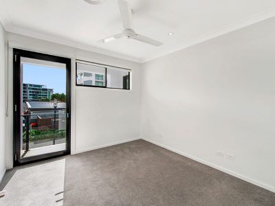 8 / 323 Bayview Street, Hollywell
