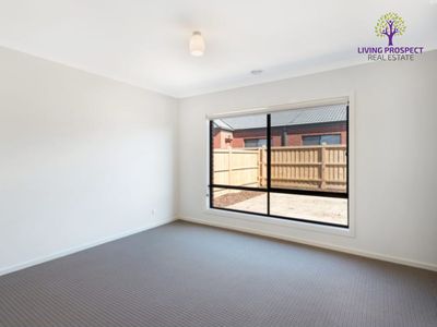 185 Saltwater Promenade, Point Cook