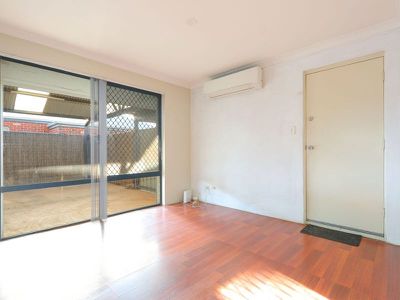 1 Kookynie Loop , Baldivis
