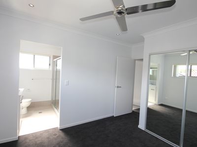 1 / 38 Howsan Street, Mount Gravatt East