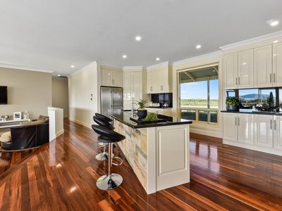 212 Wynham Road, Moorak