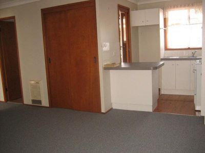 1 / 6 Badgery Street, Albion Park