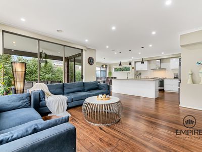 62 Como Parade, Clyde North