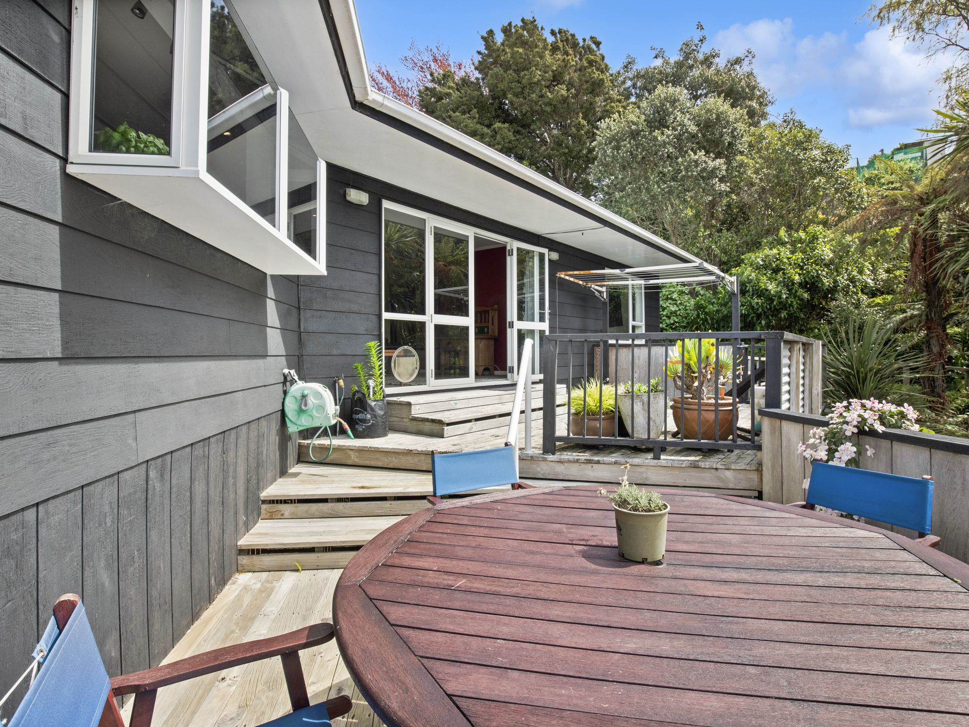 23 Renown Road, Raumati South