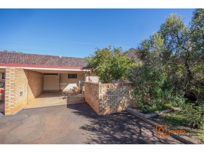 4 / 10 Sturt Circle, Dubbo