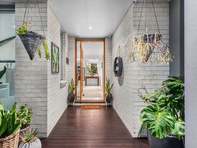 9 Senden Cr, Manly West