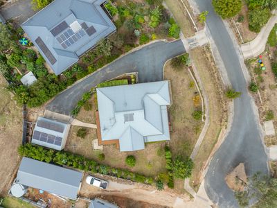 12 MCEVOY LANE, Yackandandah