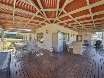 780 Montpelier Drive, The Oaks