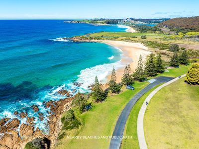 28 Sunset Boulevard, Kianga