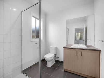 25 Peroomba Drive, Point Cook