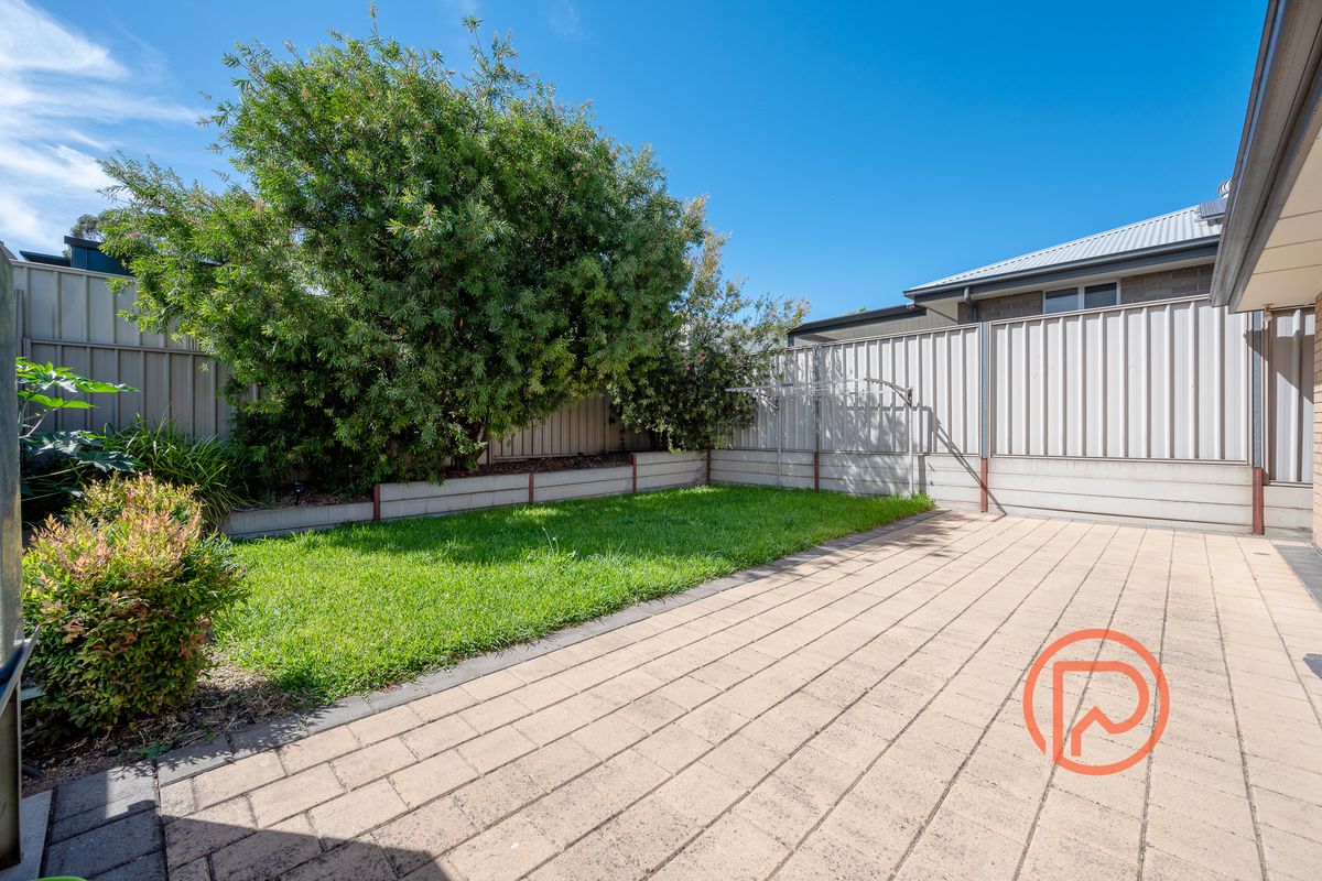 2 / 359 Hampstead Road, Northfield