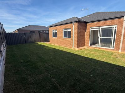 28 Kutjera Street, Manor Lakes