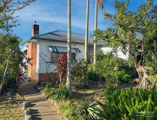 Quiet Wingham Living