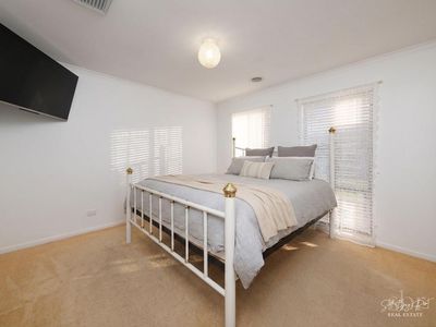 16 BIRKDALE TERRACE, Wodonga