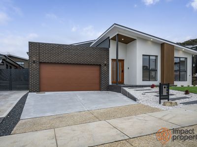 15 Alistair Knox Terrace, Taylor