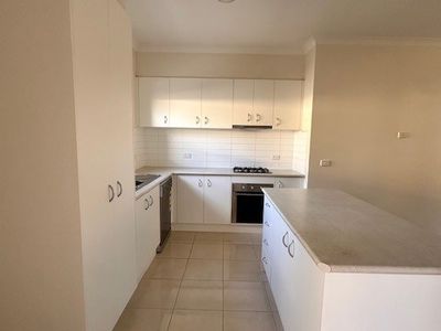 2 / 62 Tarneit Road, Werribee