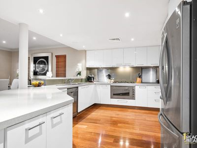 9 Brindabella Cres, Halls Head