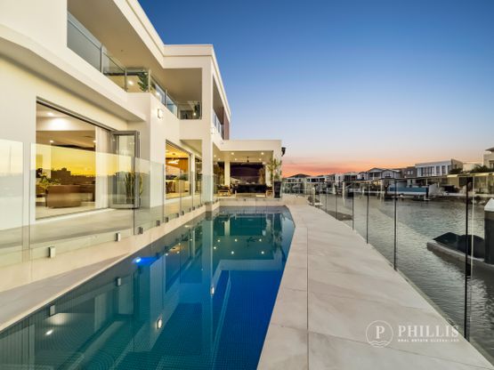 86 Royal Albert Crescent, Sovereign Islands